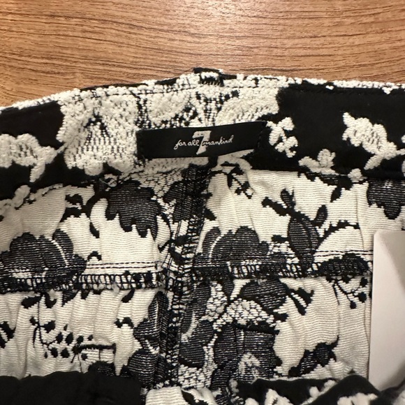 7 for all mankind rose embroidered jeans - Picture 6 of 9